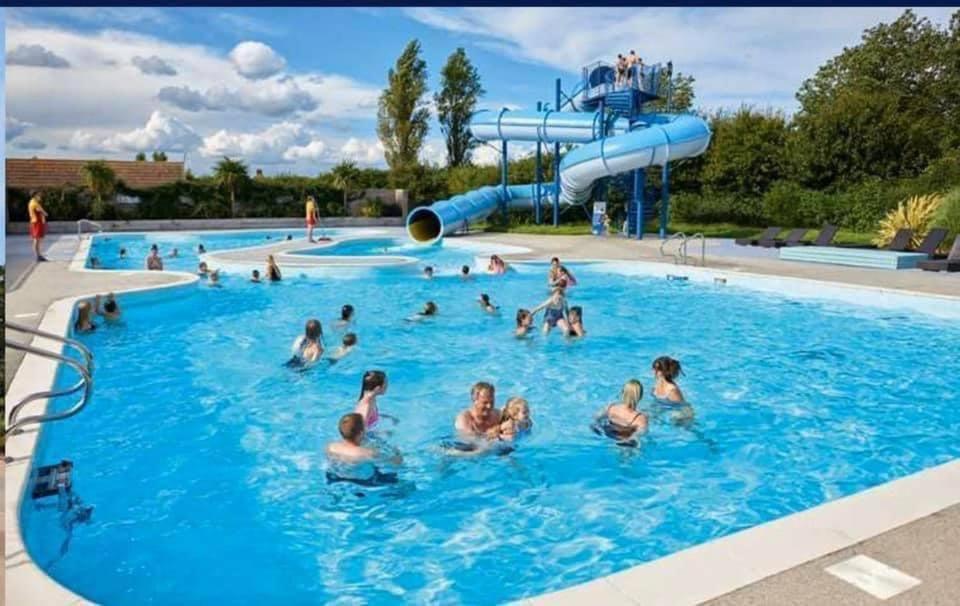 Golden Sands Beach Activities Sea Holiday Relax Mablethorpe Exteriör bild